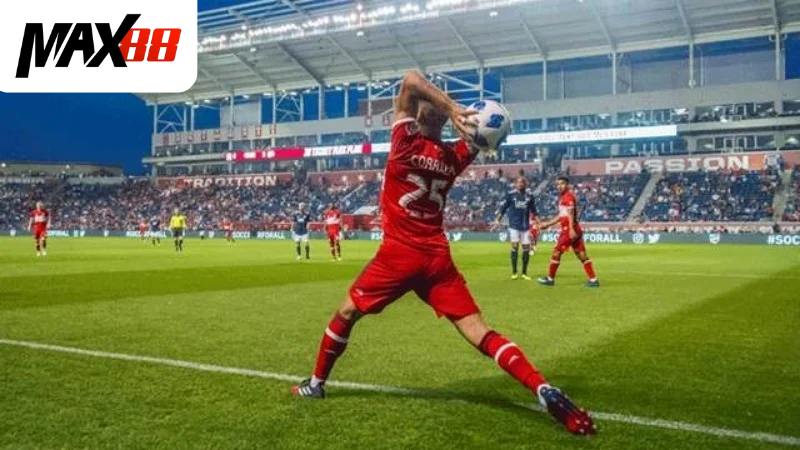 Chiến thuật xương máu để cược ném biên hiệu quả hơn